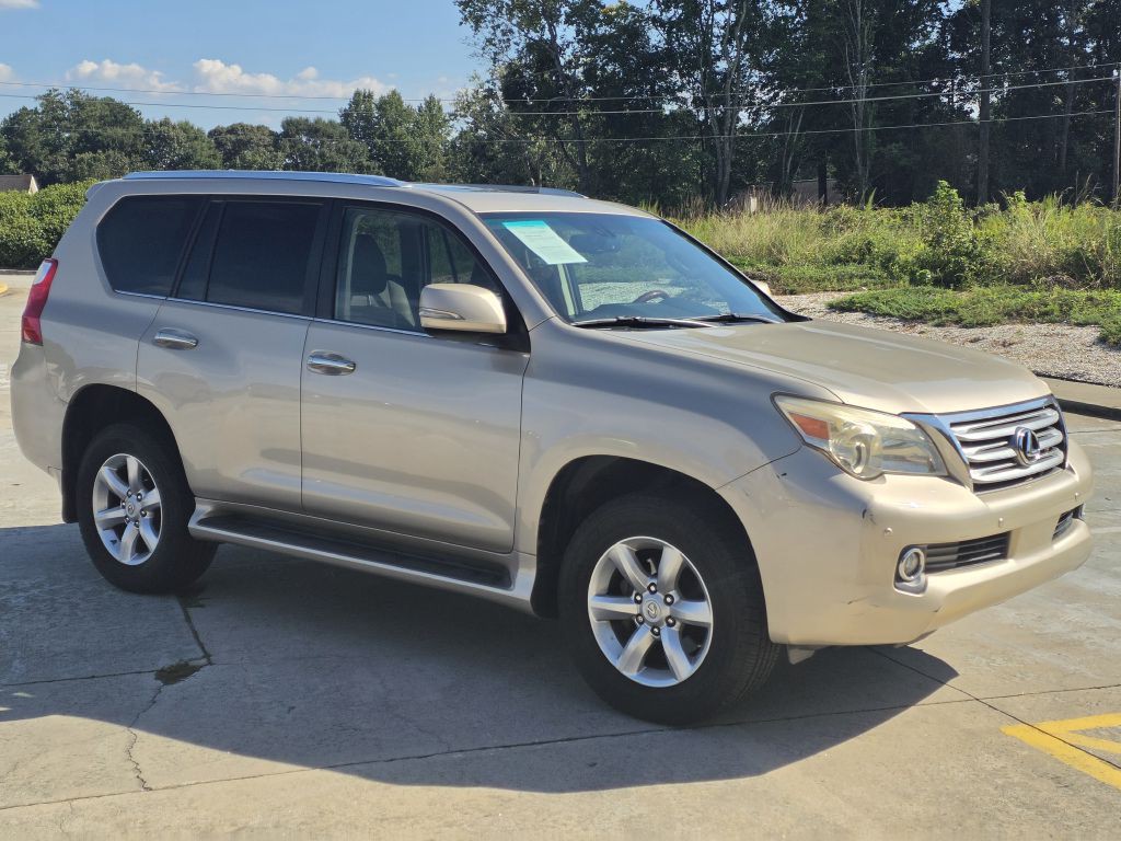 2011 Lexus GX Image 3