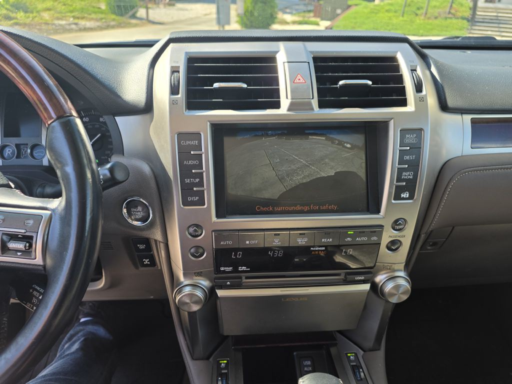 2011 Lexus GX Image 13