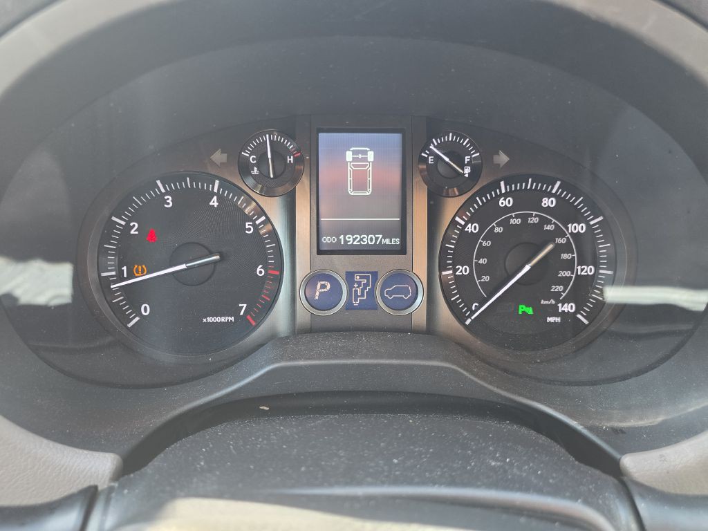 2011 Lexus GX Image 14