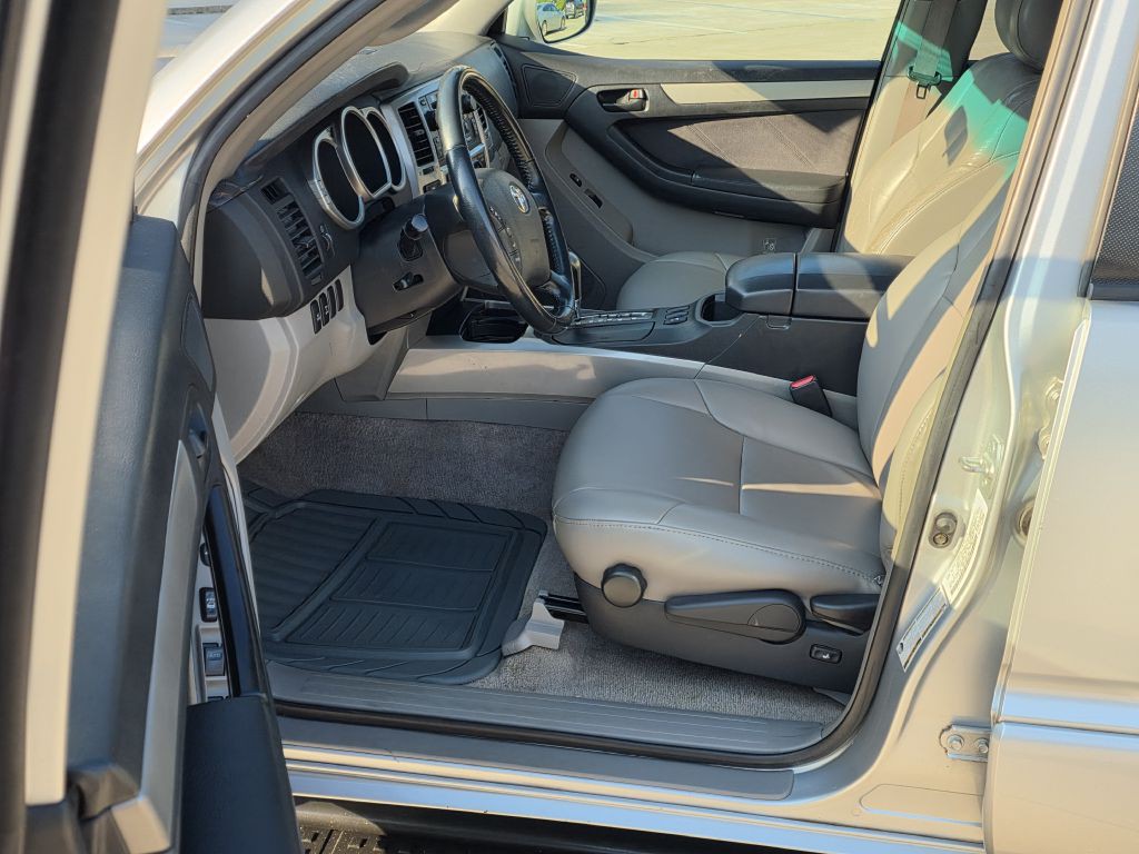 2005 Toyota 4Runner Image 7