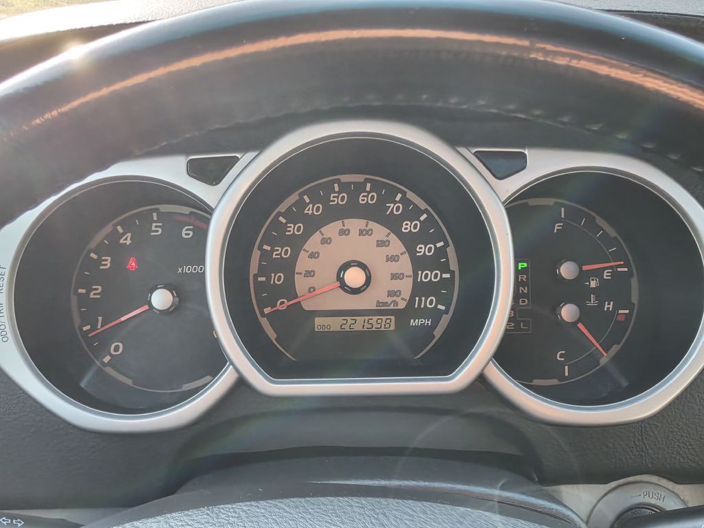 2005 Toyota 4Runner Image 12