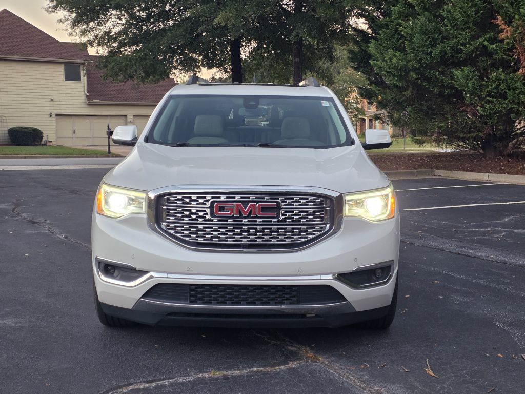 2017 GMC Acadia Image 2