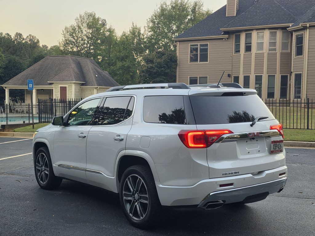 2017 GMC Acadia Image 7