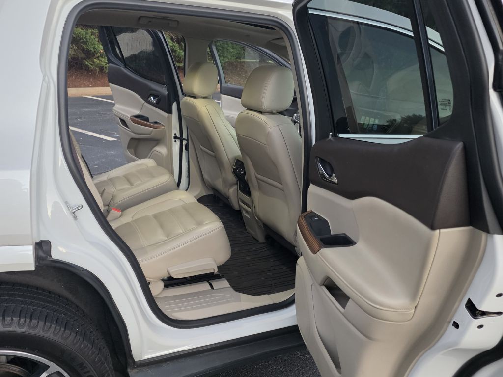 2017 GMC Acadia Image 14