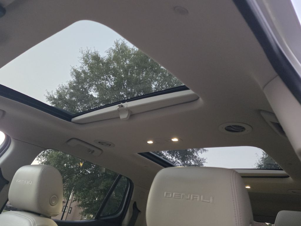 2017 GMC Acadia Image 16