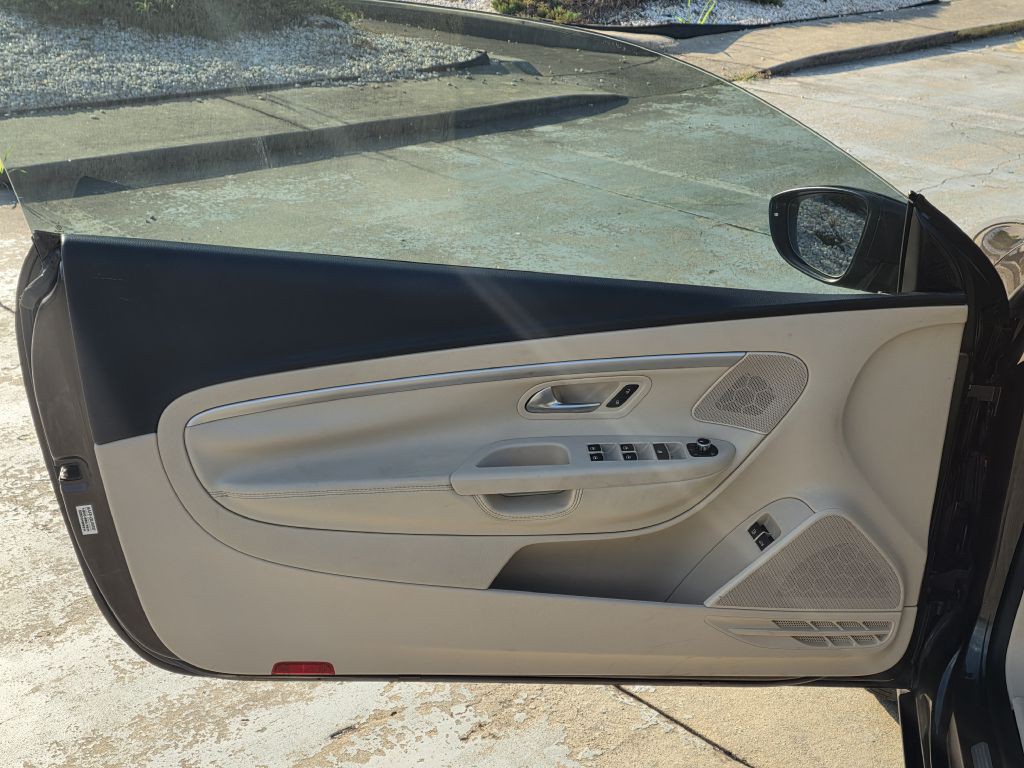 2013 Volkswagen Eos Image 7