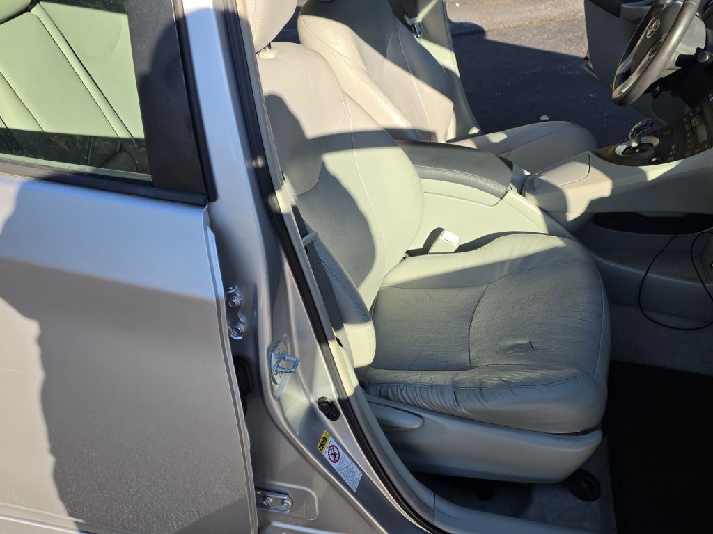 2010 Toyota Prius Image 11