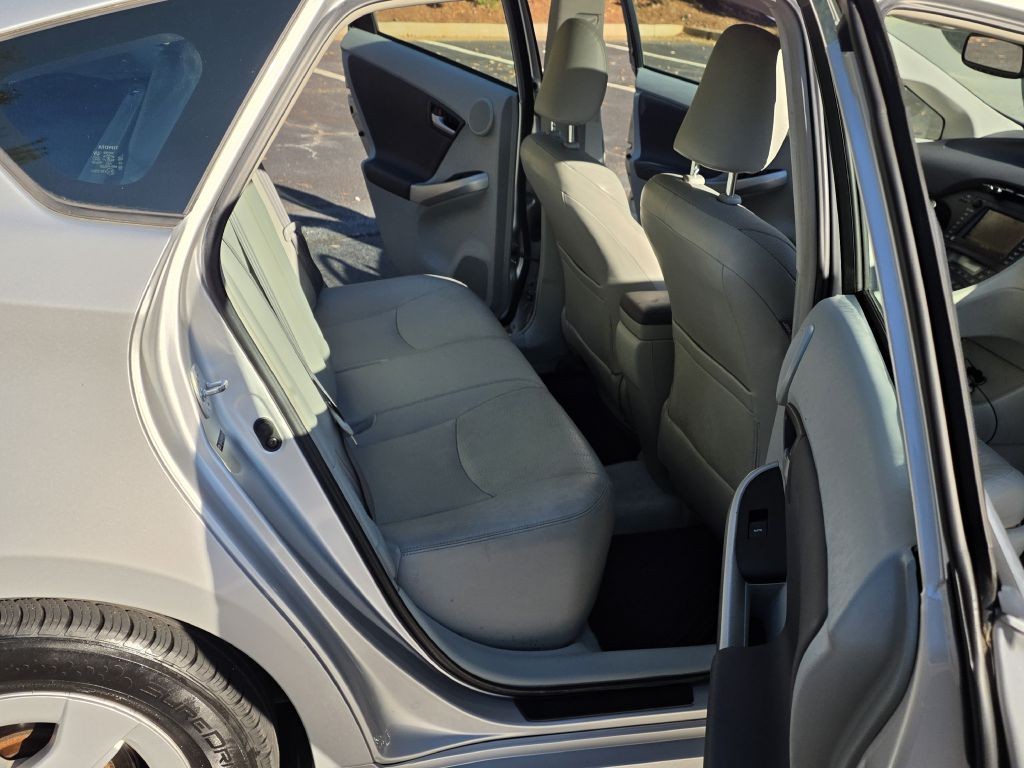 2010 Toyota Prius Image 12