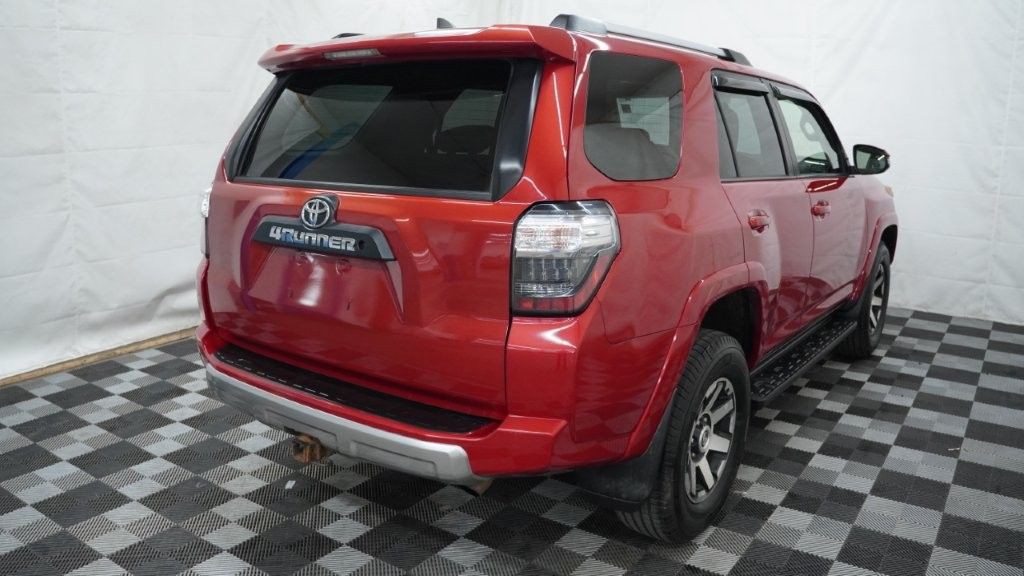 2017 Toyota 4Runner Image 8