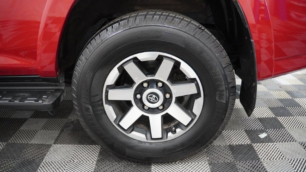 2017 Toyota 4Runner Image 9