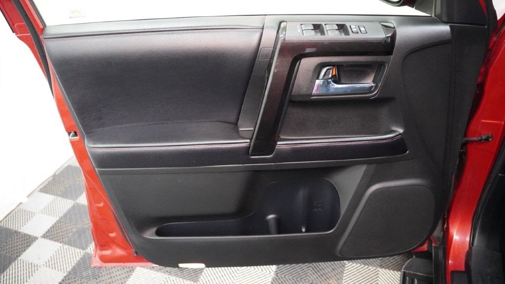 2017 Toyota 4Runner Image 15