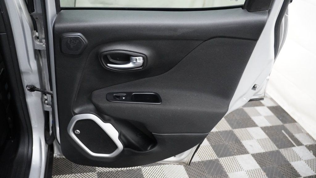 2018 Jeep Renegade Image 21