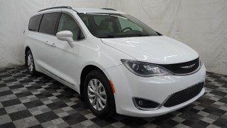 Image for 2017 Chrysler Pacifica Touring-l ID: 6581186