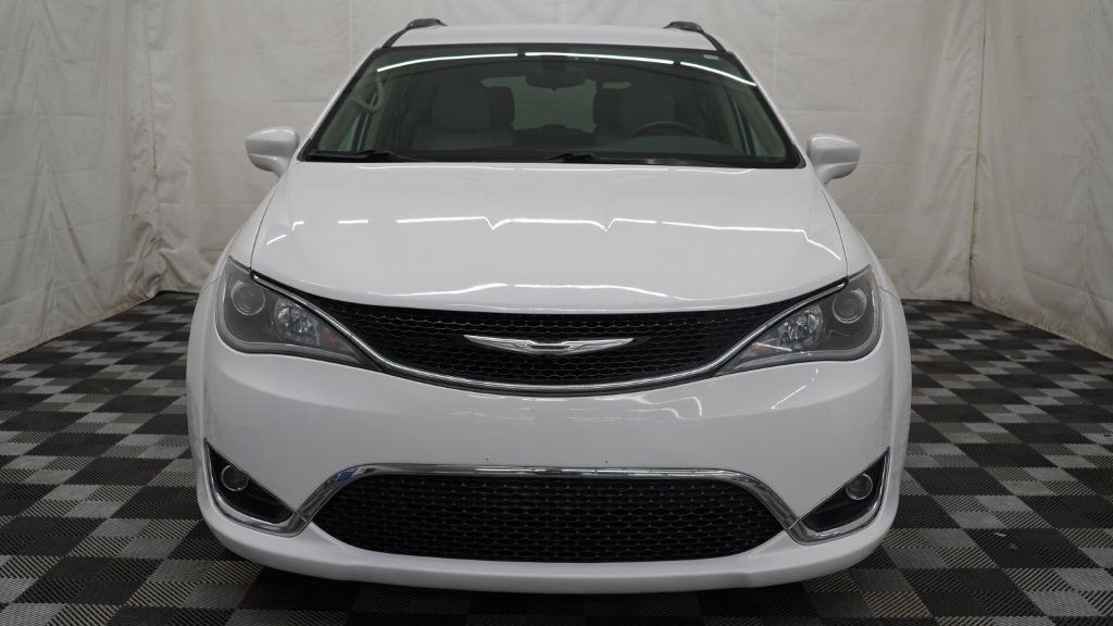 2017 Chrysler Pacifica Image 4