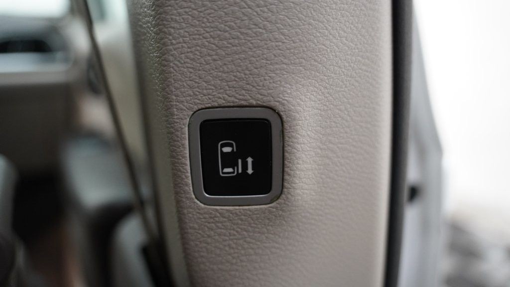 2017 Chrysler Pacifica Image 24