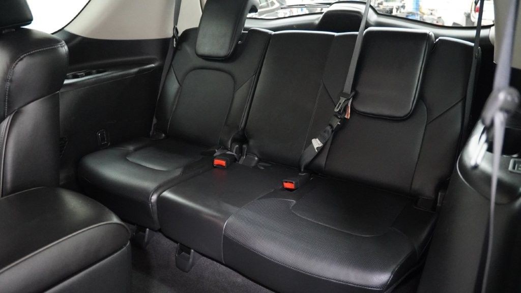 2019 INFINITI QX80 Image 17