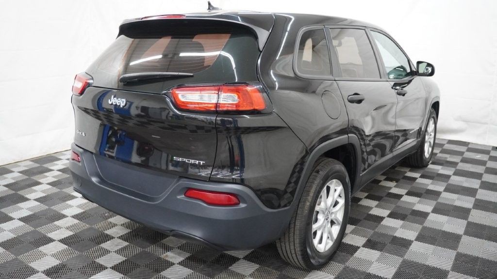 2015 Jeep Cherokee Image 9