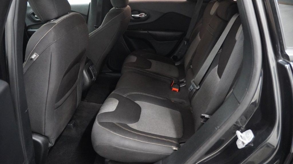 2015 Jeep Cherokee Image 10