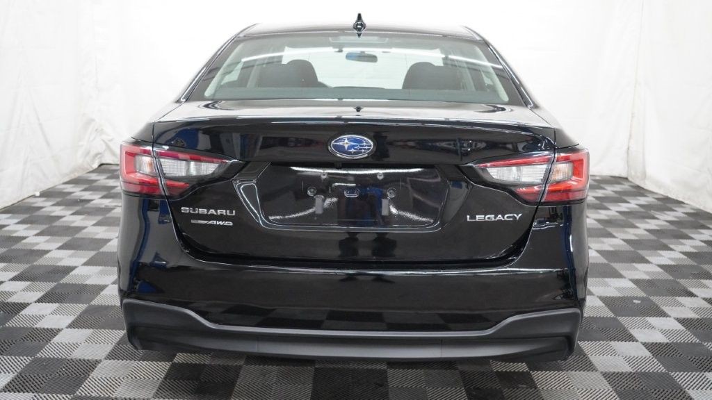 2022 Subaru Legacy Image 8