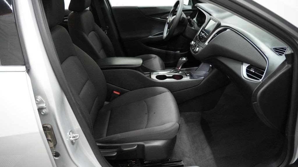 2018 Chevrolet Malibu Image 14