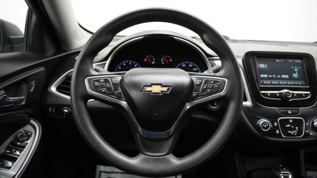 2018 Chevrolet Malibu Image 25