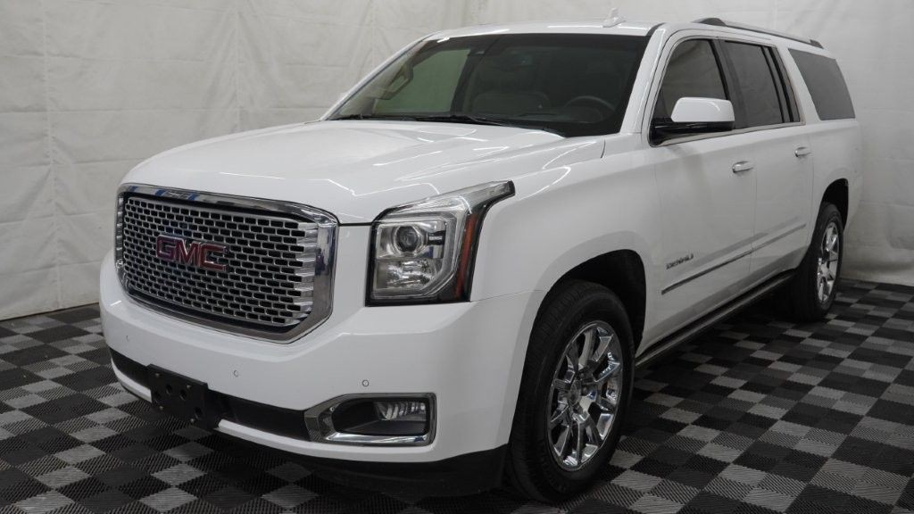 2017 GMC Yukon Image 1