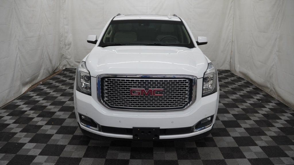 2017 GMC Yukon Image 3