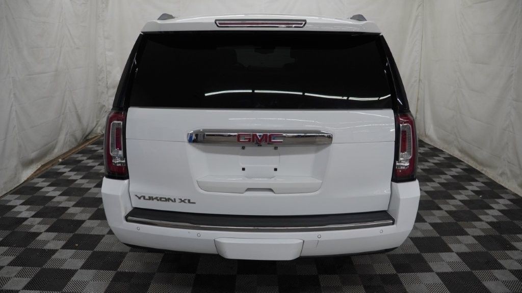 2017 GMC Yukon Image 7