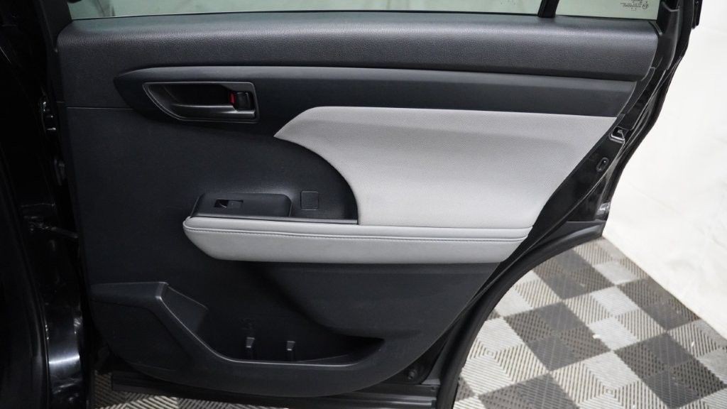 2020 Toyota Highlander Image 23