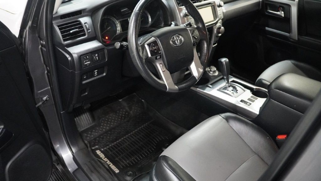 2019 Toyota 4Runner Image 11