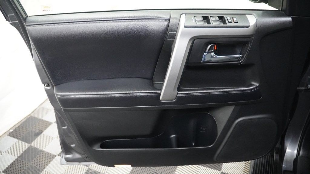 2019 Toyota 4Runner Image 31
