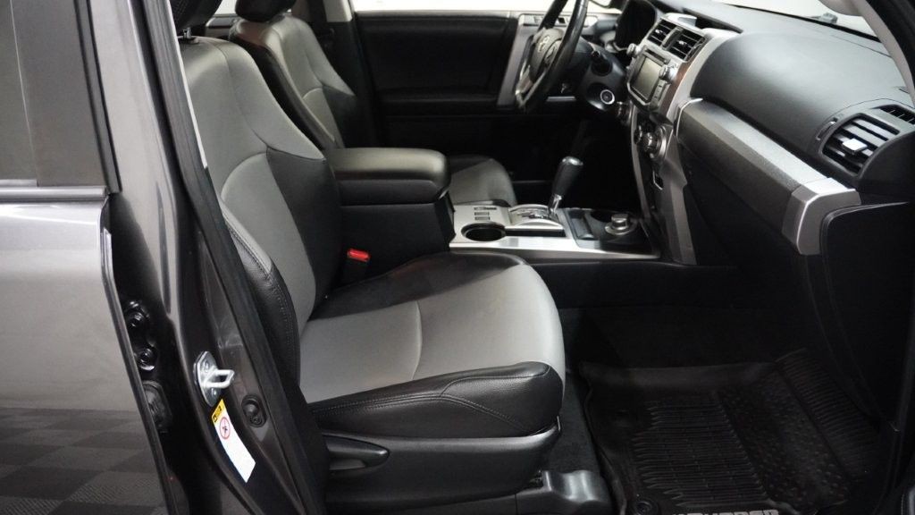 2019 Toyota 4Runner Image 34