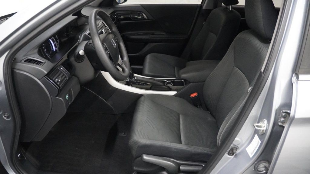 2017 Honda Accord Image 10