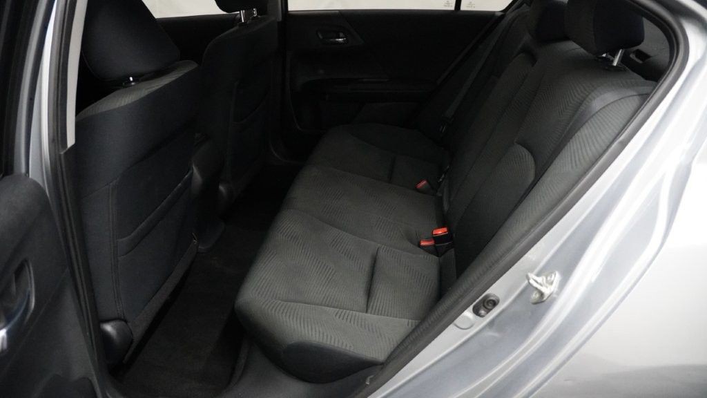 2017 Honda Accord Image 15
