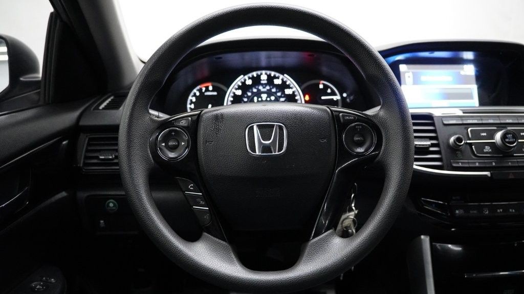 2017 Honda Accord Image 27