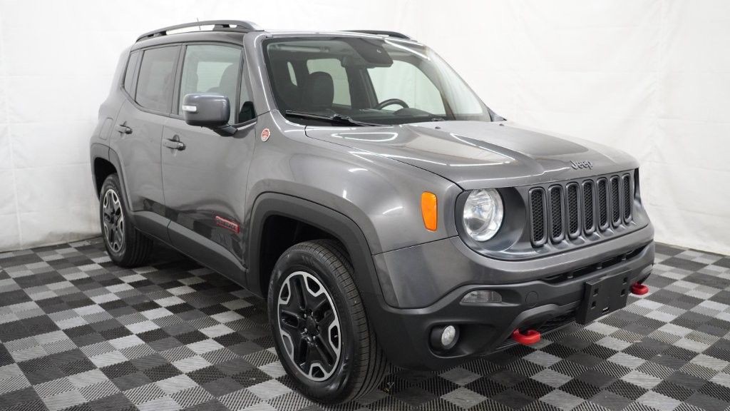 2016 Jeep Renegade Image 2