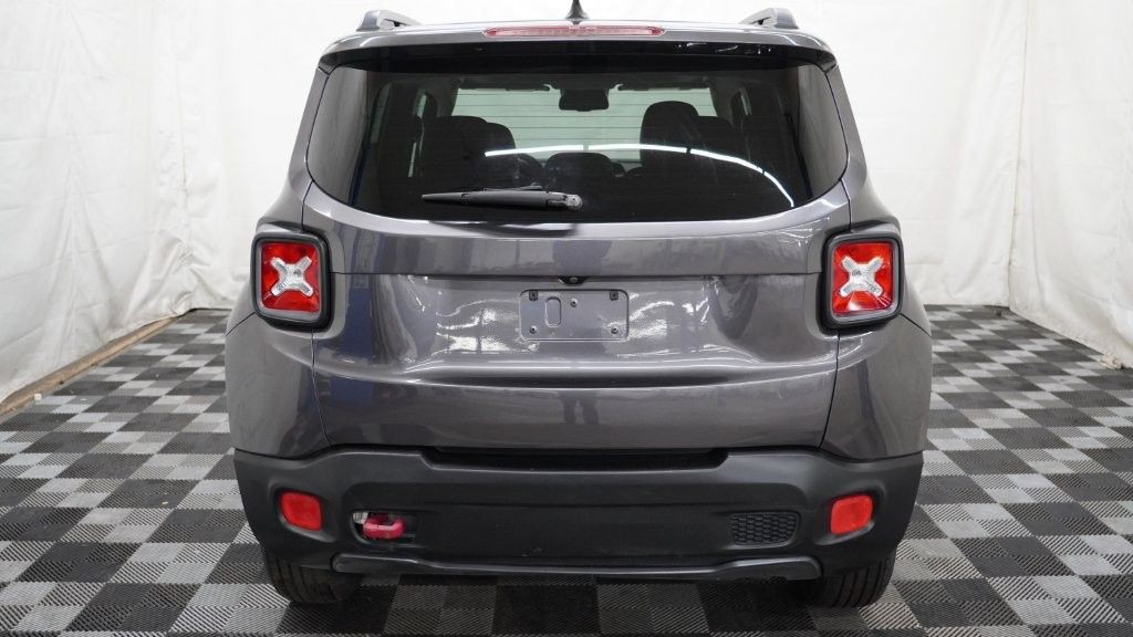 2016 Jeep Renegade Image 5