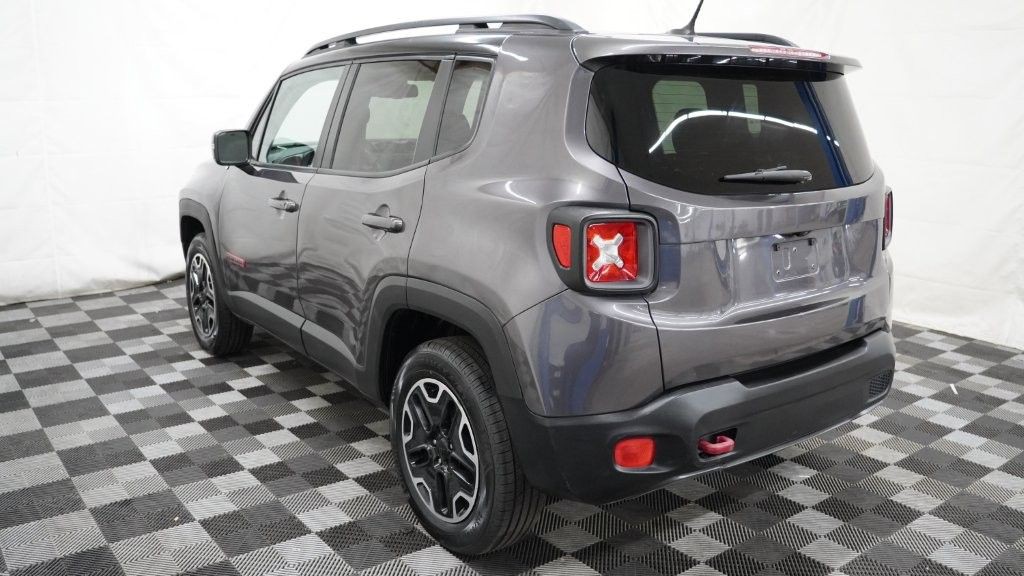 2016 Jeep Renegade Image 6