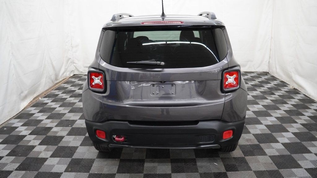 2016 Jeep Renegade Image 8