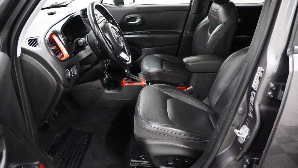 2016 Jeep Renegade Image 11