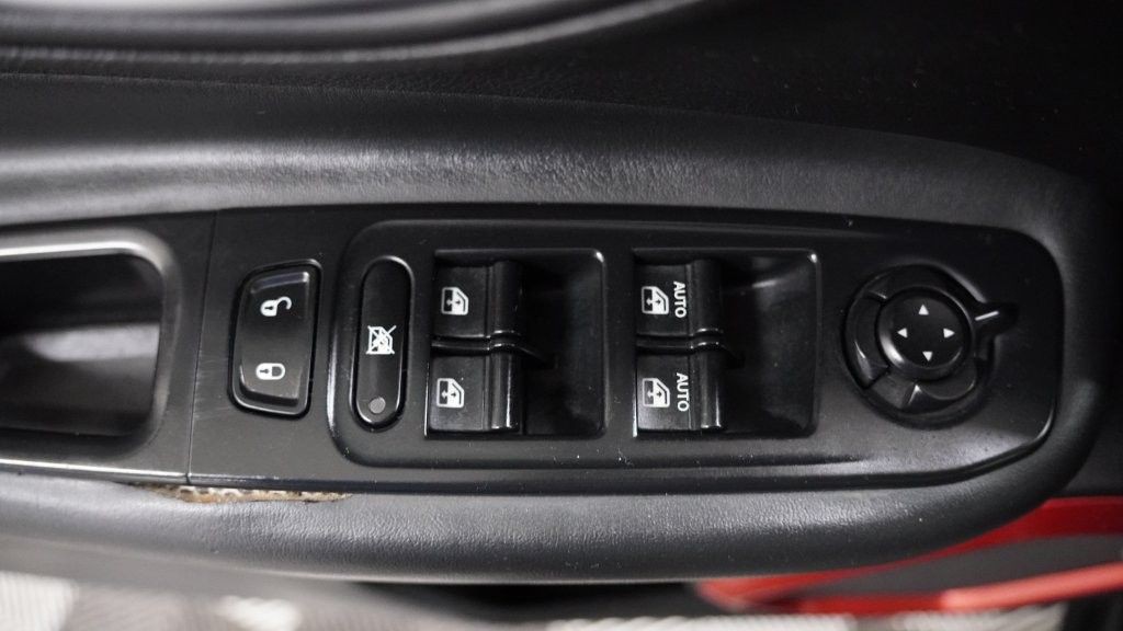 2016 Jeep Renegade Image 12
