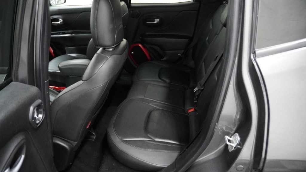 2016 Jeep Renegade Image 14