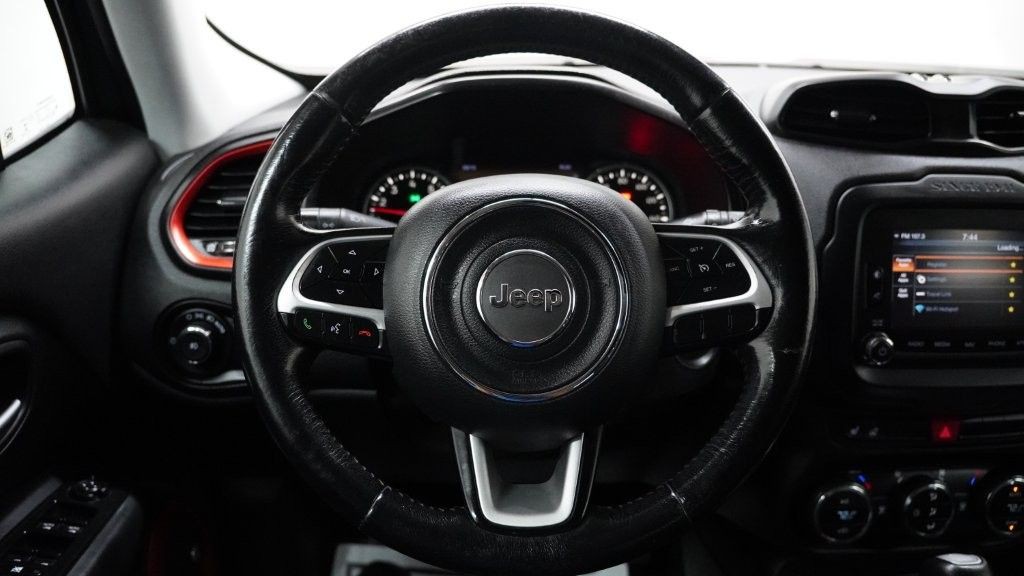 2016 Jeep Renegade Image 24