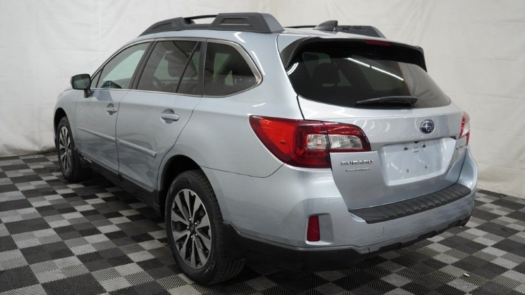 2017 Subaru Outback Image 8