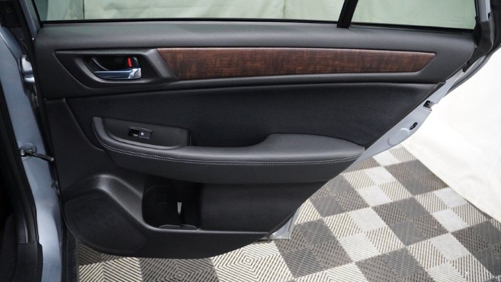 2017 Subaru Outback Image 18