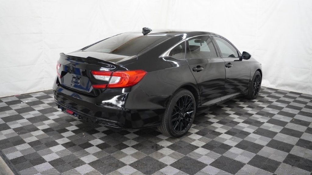 2018 Honda Accord Image 2