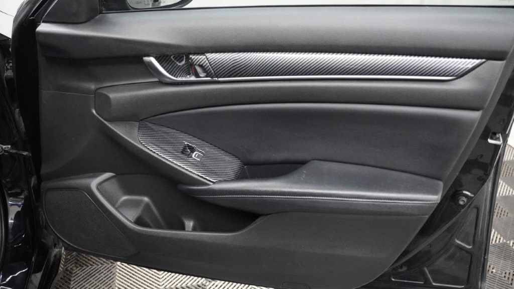 2018 Honda Accord Image 15