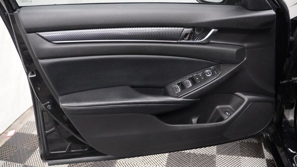 2018 Honda Accord Image 29