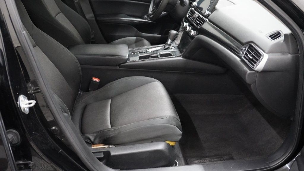 2018 Honda Accord Image 36