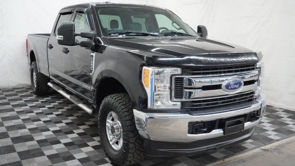2017 Ford F-250 Image 2